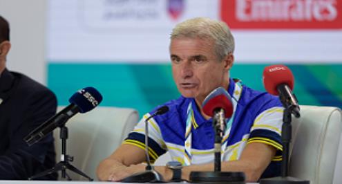 تقارير: النصر يتجه لإقالة كاسترو بعد خسارة كأس السوبر السعودي 